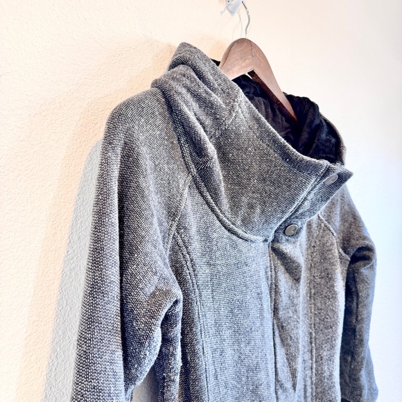 The North Face Dionne Hooded Fleece Jacket Long Tunic Cozy Athleisure Gray S - Picture 3 of 12